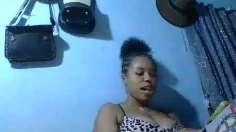 stephaolysca online show from May 2026 11:51:02 AM
