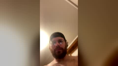 steppinrazor86 online show from April 2026 05:51:01 PM