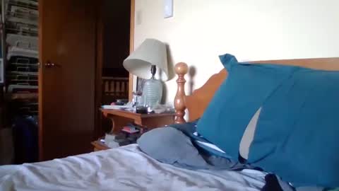 Ian23602 online show from October 2025 12:28:01 PM