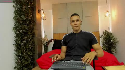 Snapshot of sterling_magnus chatting on February 2026 08:01:01 PM online show from February 2026 08:01:01 PM