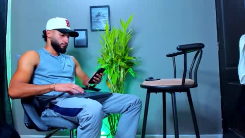 Snapshot of stev_velez chatting on October 2025 11:57:02 AM Steve online show from October 2025 11:57:02 AM