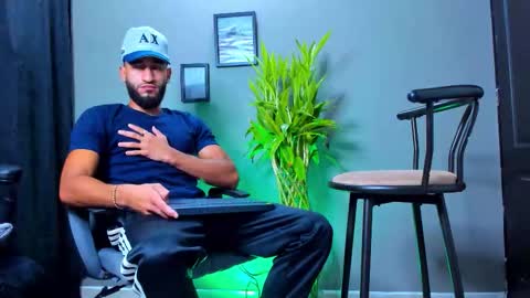 Snapshot of stev_velez chatting on October 2025 12:09:02 PM Steve online show from October 2025 12:09:02 PM