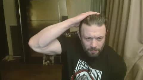 Snapshot of stevebulkzor chatting on May 2026 12:17:02 AM Steve Oakenshield son of John son of Vasyl online show from May 2026 12:17:02 AM
