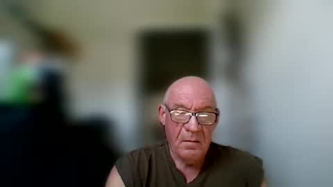 Snapshot of stevejons47 chatting on October 2025 03:07:02 PM stevejons47 online show from October 2025 03:07:02 PM