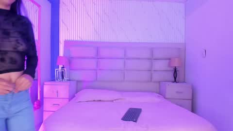 stevenandlaura_ online show from May 2026 05:02:02 AM