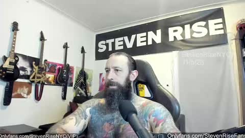 Snapshot of stevenrisenyc chatting on November 2025 01:06:02 AM StevenRiseNYC online show from November 2025 01:06:02 AM