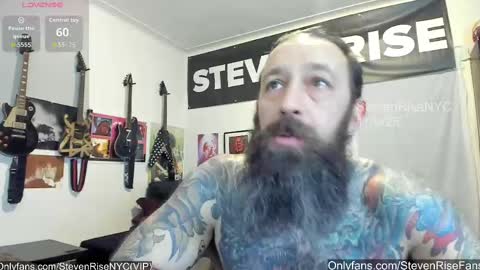 Snapshot of stevenrisenyc chatting on November 2025 03:28:01 AM StevenRiseNYC online show from November 2025 03:28:01 AM