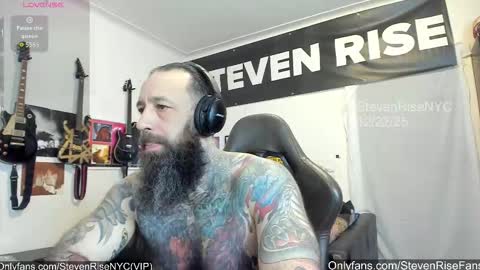 Snapshot of stevenrisenyc chatting on December 2025 02:31:02 AM StevenRiseNYC online show from December 2025 02:31:02 AM