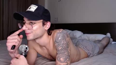 Alex   online show from February 2025 08:37:01 PM