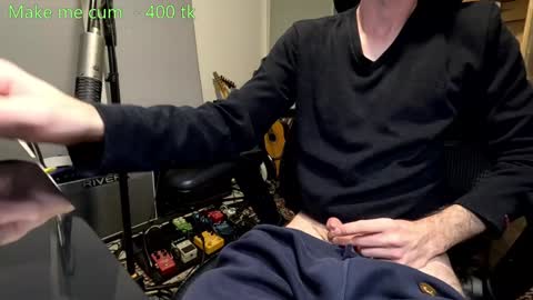 Snapshot of stevie_grey chatting on January 2025 08:14:02 PM stevie_grey online show from January 2025 08:14:02 PM