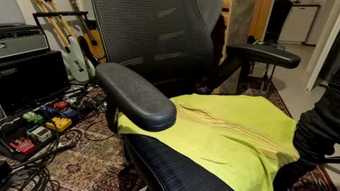 Snapshot of stevie_grey chatting on January 2025 04:45:01 PM stevie_grey online show from January 2025 04:45:01 PM