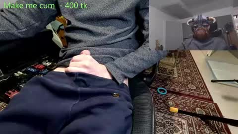 Snapshot of stevie_grey chatting on February 2025 07:19:02 PM stevie_grey online show from February 2025 07:19:02 PM