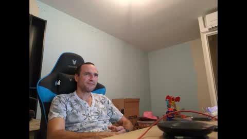 Snapshot of stickolive1 chatting on September 2025 09:48:01 PM stickolive1 online show from September 2025 09:48:01 PM