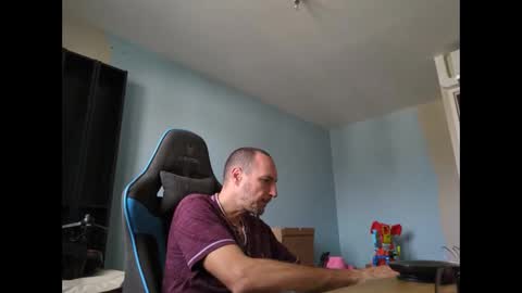 Snapshot of stickolive1 chatting on September 2025 10:05:01 AM stickolive1 online show from September 2025 10:05:01 AM