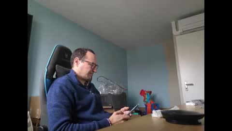 Snapshot of stickolive1 chatting on October 2025 08:25:01 AM stickolive1 online show from October 2025 08:25:01 AM