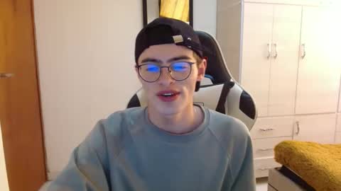 Snapshot of stiv_grant chatting on January 2025 06:43:01 PM stiv_grant online show from January 2025 06:43:01 PM