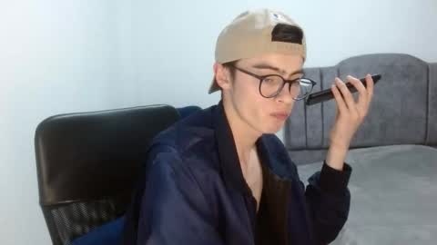 stiv_grant online show from May 2026 12:39:01 AM