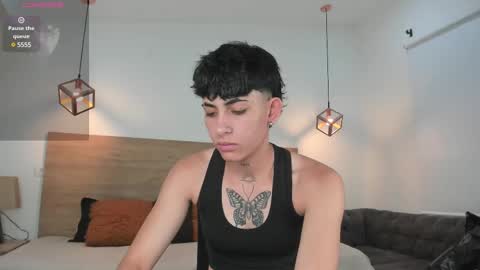 stivenbenet1 online show from March 2025 01:03:01 PM