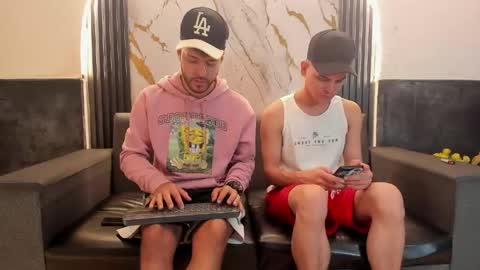 Snapshot of stivendreams chatting on March 2026 05:34:01 AM friends online show from March 2026 05:34:01 AM