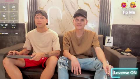 Snapshot of stivendreams chatting on March 2026 05:07:01 AM friends online show from March 2026 05:07:01 AM