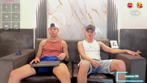 Snapshot of stivendreams chatting on April 2026 04:12:01 AM friends online show from April 2026 04:12:01 AM