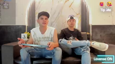 friends online show from May 2026 04:17:02 AM