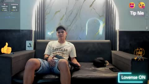 friends online show from May 2026 04:19:02 AM