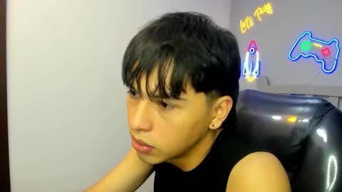 Stiwen online show from October 2025 07:24:01 PM