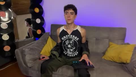 Snapshot of stolas_ying chatting on February 2026 12:27:02 AM Stolas online show from February 2026 12:27:02 AM