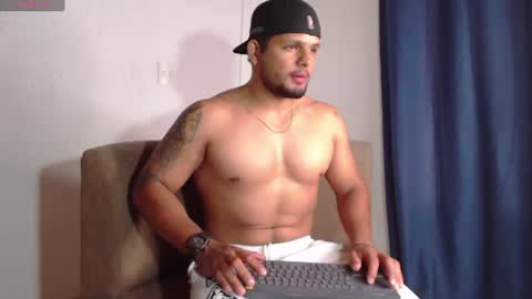 Stone Lee  online show from July 2026 05:21:02 AM