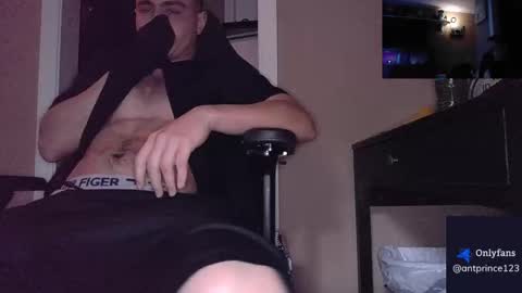 Snapshot of stoner394 chatting on February 2026 01:02:02 AM stoner394 online show from February 2026 01:02:02 AM