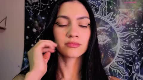 Liz online show from November 2025 11:26:01 PM