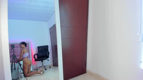 Sweety Stormi  online show from January 2025 04:19:01 PM