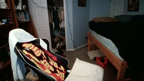 Snapshot of str8whiteboy21 chatting on February 2025 05:53:02 AM str8whiteboy21 online show from February 2025 05:53:02 AM