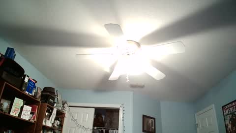 Snapshot of str8whiteboy21 chatting on February 2025 09:38:01 PM str8whiteboy21 online show from February 2025 09:38:01 PM