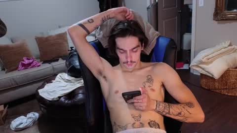 Snapshot of str8whiteboy21 chatting on September 2025 05:29:01 AM str8whiteboy21 online show from September 2025 05:29:01 AM