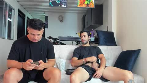 straight__friends online show from November 2025 03:11:01 PM