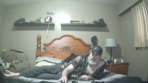 Snapshot of straightbear4you chatting on February 2025 06:43:01 PM Straightbear4you online show from February 2025 06:43:01 PM