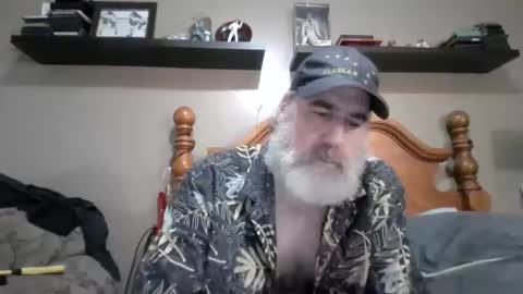 Snapshot of straightbear4you chatting on September 2025 10:09:02 PM Straightbear4you online show from September 2025 10:09:02 PM