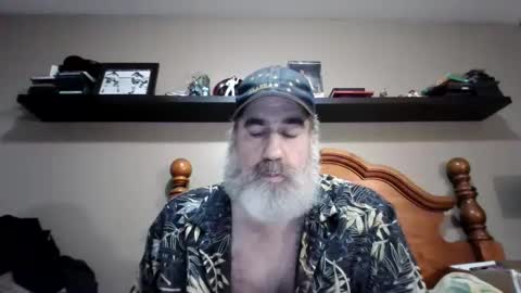 Snapshot of straightbear4you chatting on September 2025 02:46:01 AM Straightbear4you online show from September 2025 02:46:01 AM