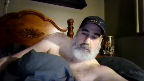 Snapshot of straightbear4you chatting on September 2025 08:27:01 AM Straightbear4you online show from September 2025 08:27:01 AM