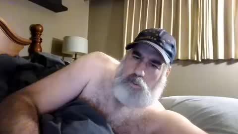 Snapshot of straightbear4you chatting on October 2025 10:48:02 AM Straightbear4you online show from October 2025 10:48:02 AM