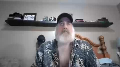 Snapshot of straightbear4you chatting on October 2025 05:30:01 AM Straightbear4you online show from October 2025 05:30:01 AM