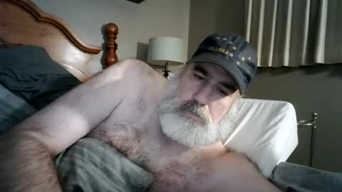 Snapshot of straightbear4you chatting on October 2025 10:16:01 AM Straightbear4you online show from October 2025 10:16:01 AM