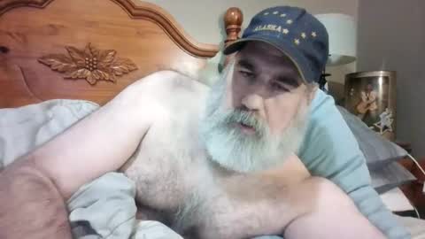 Snapshot of straightbear4you chatting on October 2025 10:52:02 AM Straightbear4you online show from October 2025 10:52:02 AM