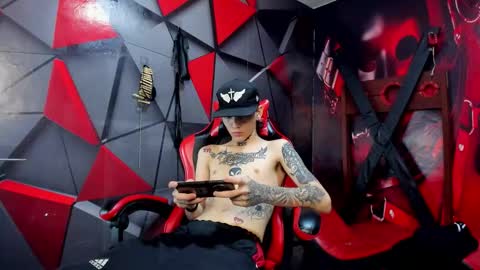 Snapshot of straightboy_nick chatting on October 2025 01:28:02 AM NICK online show from October 2025 01:28:02 AM