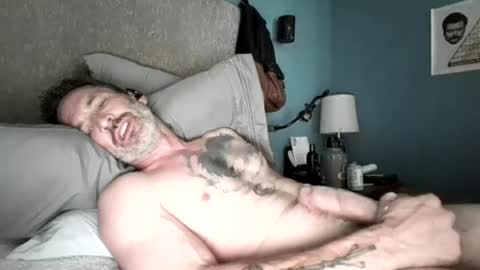 straighthungmarriedman online show from July 2026 11:22:01 PM
