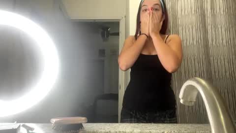 Snapshot of straightoutthetrailer chatting on December 2024 06:33:01 AM lucille beatrice luficer call me lucy online show from December 2024 06:33:01 AM