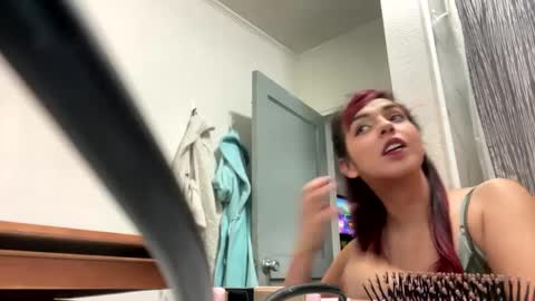 Snapshot of straightoutthetrailer chatting on January 2025 04:44:01 AM lucille beatrice luficer call me lucy online show from January 2025 04:44:01 AM