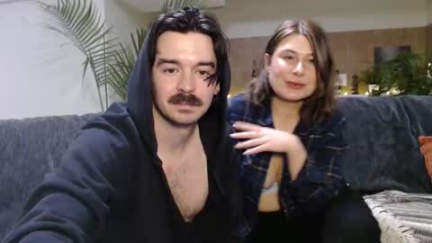 Snapshot of straitnarrow chatting on April 2026 02:50:01 AM Strait n Narrow online show from April 2026 02:50:01 AM